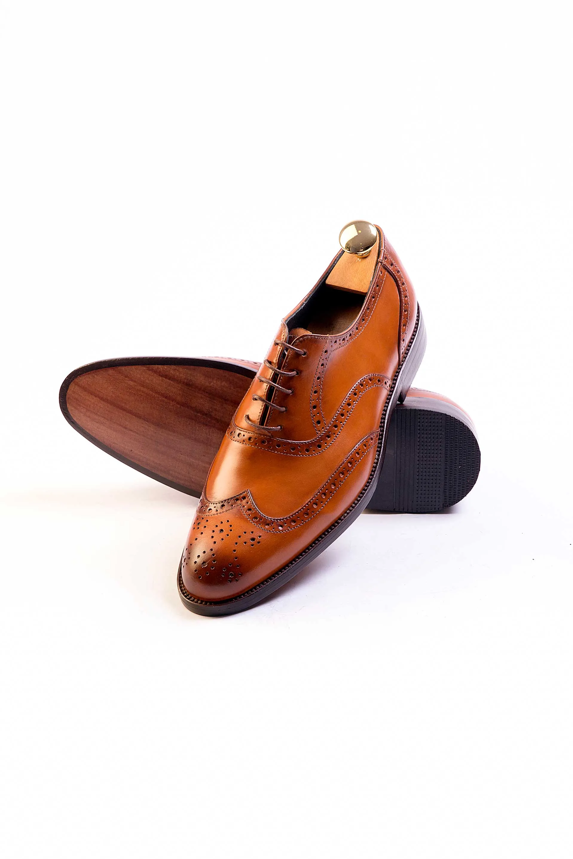 The Salemanco Brogue  // Tan