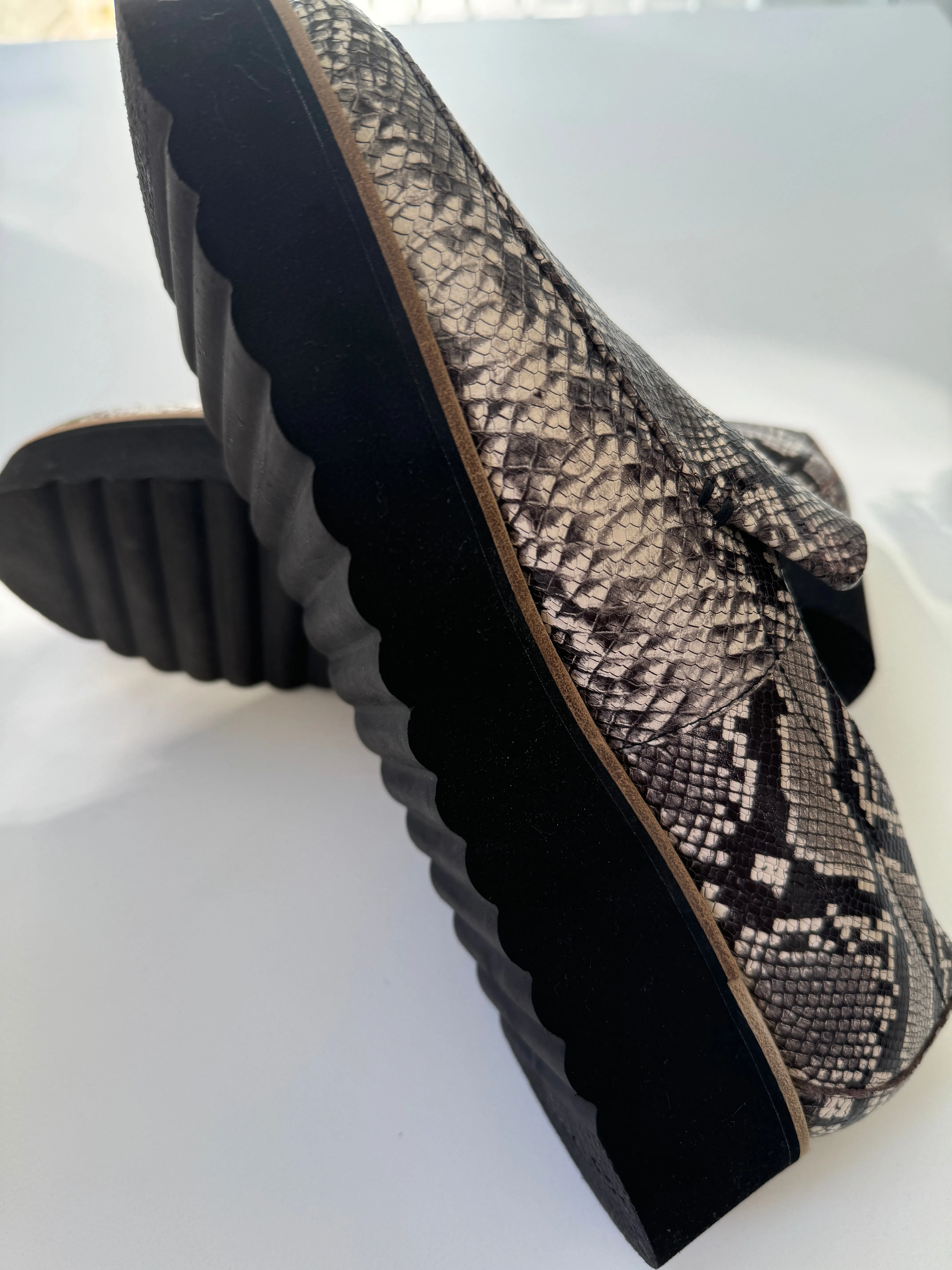 Vince snakeskin loafers size 9